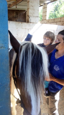 Por que crianças deveriam montar cavalos?