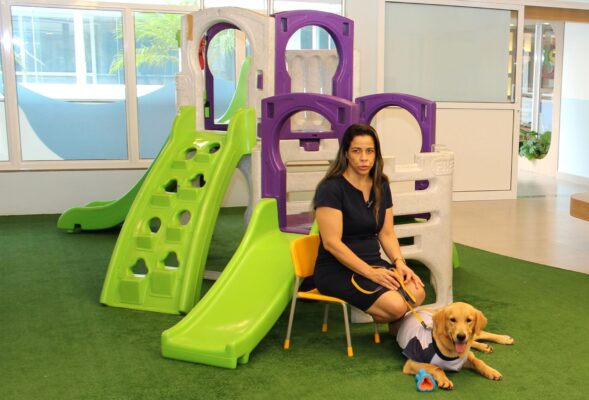 Um cão no ambiente escolar! O ambiente escolar é sempre vibrante e tem uma agitação natural, de alunos aprendendo e interagindo. O Colégio Adventista do...